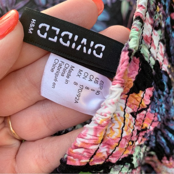 H&M Divided Tropical 🦜 Floral Print Dress Adjustable Straps & Smocked Back 🌷🌸🪻🌼 - Picture 8 of 8